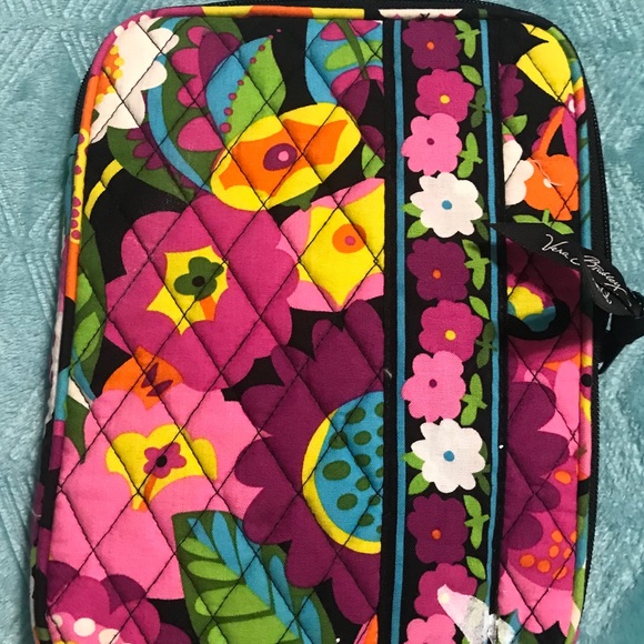 Vera Bradley Accessories - Vera Brady tablet sleeve